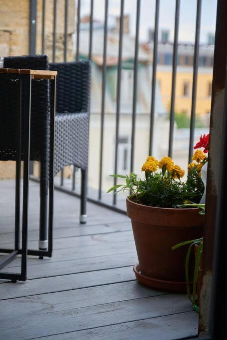 White Door Apartments Heart Of Odessa 1 מראה חיצוני תמונה